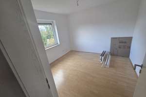 Charmantes Einfamilienhaus in Ortsrand-Lage von Steinbach (Taunus) – Die vollständige Adresse der Immobilie erhältst du vom Anbieter., 61449 Steinbach (Taunus) – Vorschaubild 13