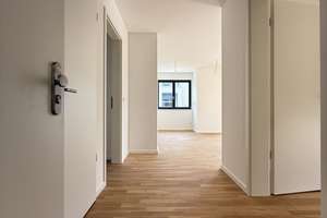 Sonnige 4 Zimmerwohnung ab sofort zu vermieten – Ulfilasstraße 29 c, 81739 Waldperlach, München – Vorschaubild 2