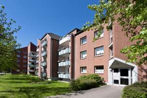 MODERNISIERTE 2 Zimmerwohnung  mit AUFZUG & BALKON