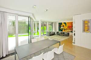 In Mitte - Maisonette mit Garten! 5,5 Zimmer mit Kamin EBK Aufzug u TG