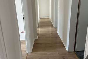 Modernisierte 4-Zimmer-Wohnung mit ca. 97 m² in Wuppertal-Barmen – Farbmühle 6, 42285 Barmen, Wuppertal – Vorschaubild 2