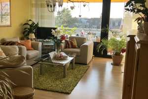 Super aufgeteilte, helle 2-Zimmer-Wohnung mit Balkon und TG-Stellplatz in ruhiger Lage – Johannes-Hesse-Str. 31, 40597 Düsseldorf – Vorschaubild 1