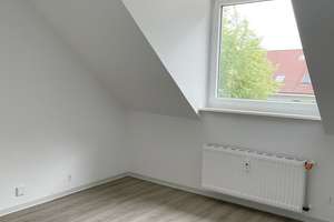 Einfach einziehen!! Renovierte 3 Zimmer + Balkon + Wannenbad + Dachgeschoss – Zedernstraße 30, 41239 Schrievers, Mönchengladbach – Vorschaubild 7