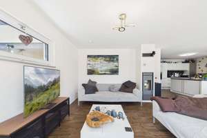 - Wohntraum - KfW-70-Haus mit Kamin, PV-Anlage und 927 m² Grundstück in Ruhiger Lage von Echzell – Die vollständige Adresse der Immobilie erhältst du vom Anbieter., 61209 Echzell – Vorschaubild 12