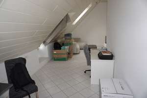 2 Zimmer Dachgeschosswohnung mit EBK und Stellplatz im schönen Kuhardt – Die vollständige Adresse der Immobilie erhältst du vom Anbieter., 76773 Kuhardt – Vorschaubild 3