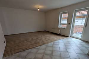 Helle große 3-Zimmer-Wohnung mit Balkon in Neckarsulm-Obereisesheim – Zehenthofstraße 4, 74172 Neckarsulm – Vorschaubild 2