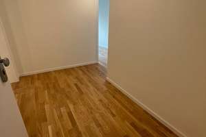 KfW 40-Neubau-Wohnung mit EBK, Süd-Balkon, Echtholzparkett, Fahrstuhl, Tiefgarage – Berringerstraße 36, 18146 Dierkow-Neu, Rostock – Vorschaubild 9