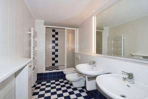 Property thumbnail 12