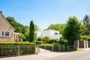 Großzügige Designvilla mit Wellnessbereich & Pool nahe Nymphensee – Die vollständige Adresse der Immobilie erhältst du vom Anbieter., 14656 Brieselang – Vorschaubild 2