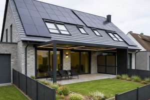 NEUBAU - 2-geschossige Wohnung mit Garten, Garage und Carport