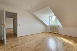 Schicke Dachgeschosswohnung in begehrter Wohnlage – Königstraße 11, 1097 Innere Neustadt, Dresden – Vorschaubild 8