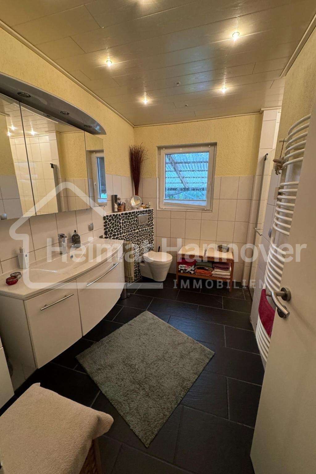 Immobilie in Uetze - Großzügiges 1–2-Familienhaus mit Pool und großem Grundstück in zentraler Lage von Uetze - Bild 10