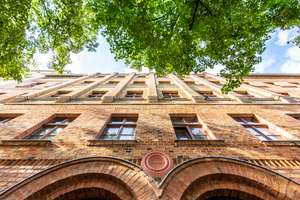 ANFRAGEN ÜBER DAS KONTAKTFELD! Schöne, ruhige und WG-geeignete 3-Zimmer-Wohnung im Altbaudenkmal – Torstraße 85, 10119 Prenzlauer Berg, Berlin – Vorschaubild 1