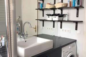 Fully furnished top floor apartment with balcony near Rosenthalerplatz – Die vollständige Adresse der Immobilie erhältst du vom Anbieter., 10115 Mitte (Ortsteil), Berlin – Vorschaubild 8