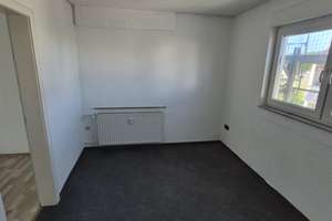 Helle 4-Zimmerwohnung mit Balkon in RT-Nord – Hermann-Köhl-Straße 5, 72768 Oferdingen, Reutlingen – Vorschaubild 3