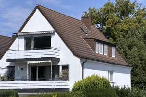 Ihre Chance auf ein herrliches Dreifamilienhaus, welches Ihnen einige Nutzungsoptionen bietet – Die vollständige Adresse der Immobilie erhältst du vom Anbieter., 40468 Unterrath, Düsseldorf – Vorschaubild 3