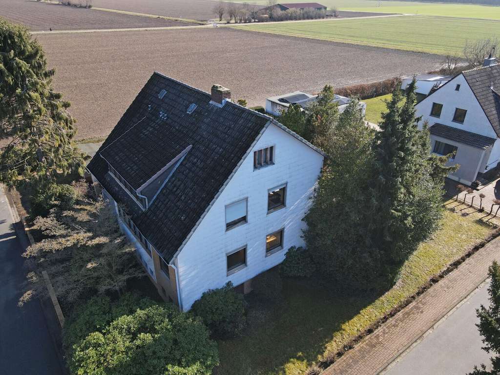 Immobilie in Seelze - In Feldrandlage - Zweifamilienhaus mit Sanierungsbedarf! - Bild 2