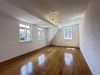 zentrale 2,5-Zimmer-Dachgeschosswohnung