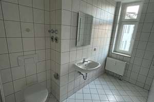 Großzügige und vermietete 2-Zi. mit EBK, 2xBalkon und Laminat in zentraler Lage – Die vollständige Adresse der Immobilie erhältst du vom Anbieter., 9130 Sonnenberg, Chemnitz – Vorschaubild 6