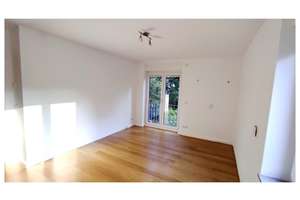 Zentrale Lage am beliebten Volksdorfer Ortskern  – Eulenkrugstraße 23, 22359 Volksdorf, Hamburg – Vorschaubild 5