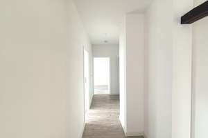 Zentral & Komfortabel - 4 Raum-Loft mit EBK, 2 Bädern & Aussicht über Chemnitz – Bernhardstraße 20, 9126 Lutherviertel, Chemnitz – Vorschaubild 11