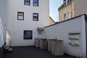 Gepflegtes Mehrfamilienhaus mit sehr guter Rendite – Die vollständige Adresse der Immobilie erhältst du vom Anbieter., 65199 Dotzheim, Wiesbaden – Vorschaubild 2