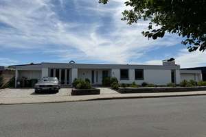 ASMUSSEN IMMOBILIEN - Gepflegter Bungalow in zentraler Lage von Harrislee – Die vollständige Adresse der Immobilie erhältst du vom Anbieter., 24955 Harrislee – Vorschaubild 2