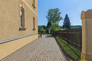 Gepflegtes 4-Familienhaus mit Carport und Garage! – Die vollständige Adresse der Immobilie erhältst du vom Anbieter., 9669 Frankenberg/Sachsen – Vorschaubild 2