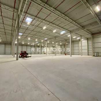 Zeven, ca. 9.300 m² Neubauhallenfläche mit 24/7-Nutzung ab sofort zu vermieten