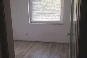 Gepflegte 3-Zimmer-Etagenwohnung mit Balkon – Attraktiv für Eigennutzer und Kapitalanleger – Die vollständige Adresse der Immobilie erhältst du vom Anbieter., 24109 Mettenhof, Kiel – Vorschaubild 6