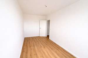 Kernsanierte 3-Zimmer-Wohnung mit moderner Einbauküche in zentraler Lage – Otto-Dix-Ring 26, 1219 Strehlen, Dresden – Vorschaubild 5
