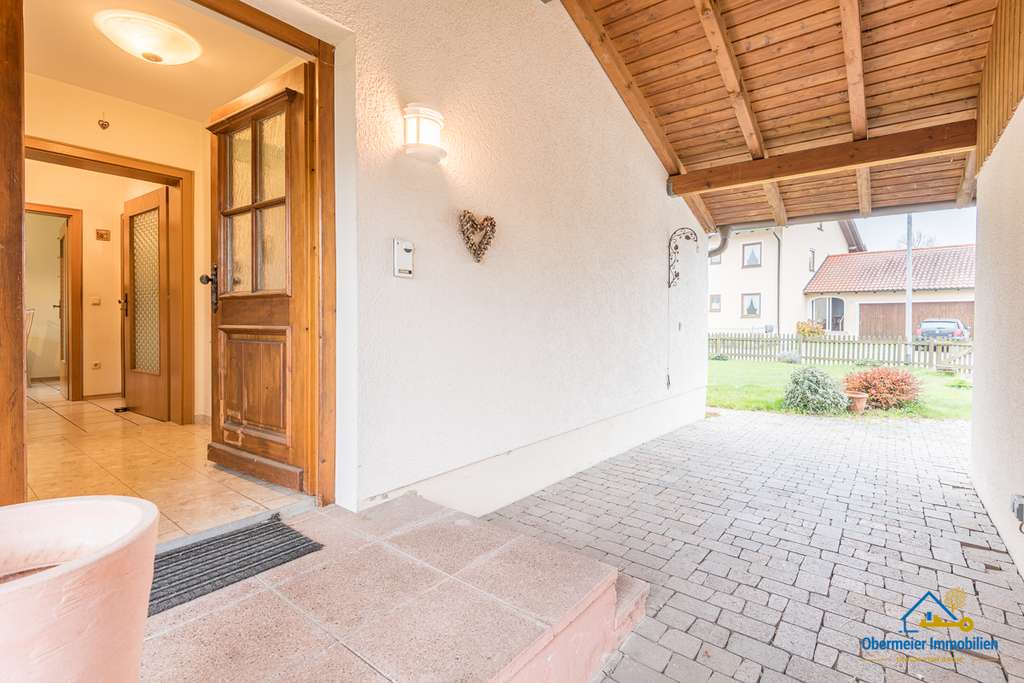 Immobilie in Schierling - Charmante DHH für Paare & Familien: Garten, Garage und viel Nutzfläche - Bild 4