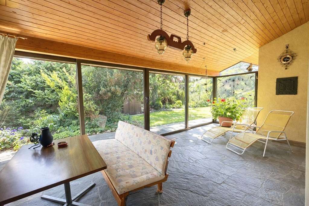 Immobilie in Dettingen unter Teck - Freistehendes Einfamilienhaus + zusätzliches Baufenster - Bild 4