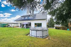 Traumhafte Aussichtslage am Feld- und Waldrand: Vermietetes 2-Familienhaus mit Doppelgarage+ Stellpl – Die vollständige Adresse der Immobilie erhältst du vom Anbieter., 61276 Weilrod – Vorschaubild 9