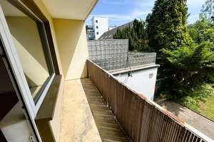 Helle 3-Zimmer-Wohnung im 1. OG (ca. 75m²) mit Balkon und barrierearmer Dusche – Himmelpforten 7, 45359 Frintrop, Essen – Vorschaubild 2