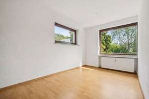 Angeb. flexibl. nutzbares Wohnhaus mit ELW, Garage & großem Sonnengarten – Die vollständige Adresse der Immobilie erhältst du vom Anbieter., 57074 Siegen, Siegen – Vorschaubild 32