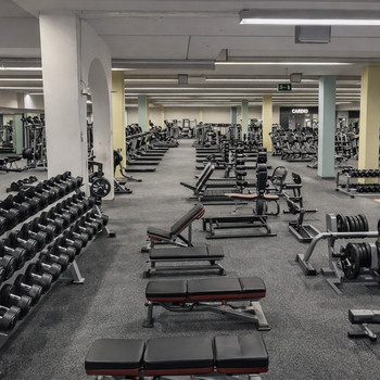 Fitness-Gewerbefläche// Hauptstraßenlage//Parkmöglichkeiten