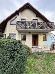 Charmantes, ruhiges Einfamilienhaus mit Potenzial in bevorzugter Lage, Abnutzung, aber gute Substanz