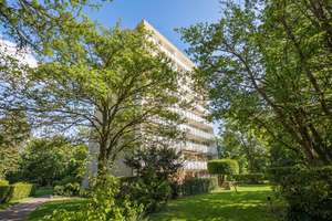 Sonnige 3-Zimmer-Wohnung mit XXL-Loggia und direktem Balkonzugang aus allen Zimmern – Die vollständige Adresse der Immobilie erhältst du vom Anbieter., 81539 Balanstraße-West, München – Vorschaubild 2