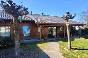 Much - Wohnen mit Stil und Comfort! Wertiges, großflächiges Holzhaus mit wunderschönem Fernblick! – Rhein-Sieg-Kreis – Vorschaubild 1