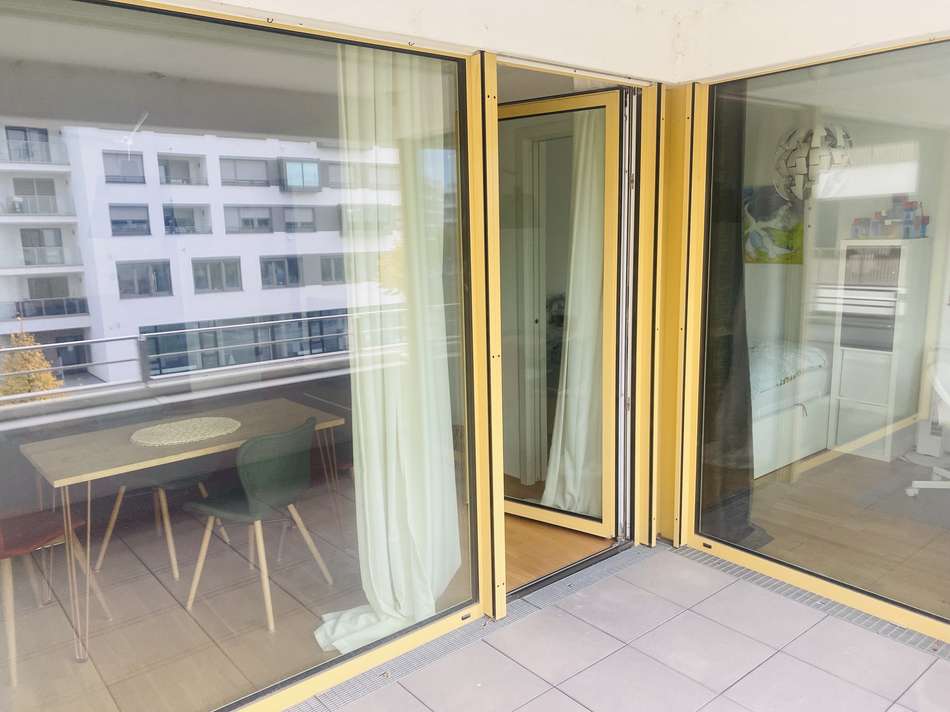 Balkon- Fensteranordnung