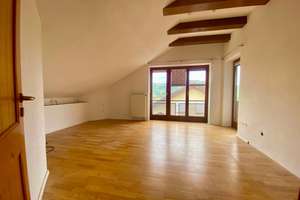 Viel Platz, viel Leben – charmantes Einfamilienhaus mit Gartenparadies & Wohlfühlatmosphäre – Die vollständige Adresse der Immobilie erhältst du vom Anbieter., 97922 Lauda-Königshofen – Vorschaubild 11