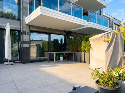 Erstbezug 2022: 2-Zimmer im EG mit 30 m² Terrasse, 300 m zur Ostsee, provisionsfrei