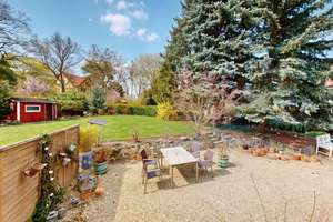 Bezugsfreie Doppelhaushälfte in Babelsberg – mit Garten, Kamin und Seenähe