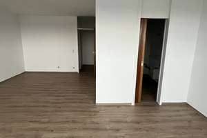 Modernisierte 2,5-Zi.-Wohnung im 13. OG | Neue Küche & Westbalkon – Sankt Johann 6, 91056 Alterlangen, Erlangen – Vorschaubild 3