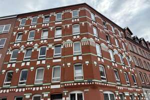 Sonnige, ruhige 2-Zimmer-Altbauwohnung zentral in Kiel