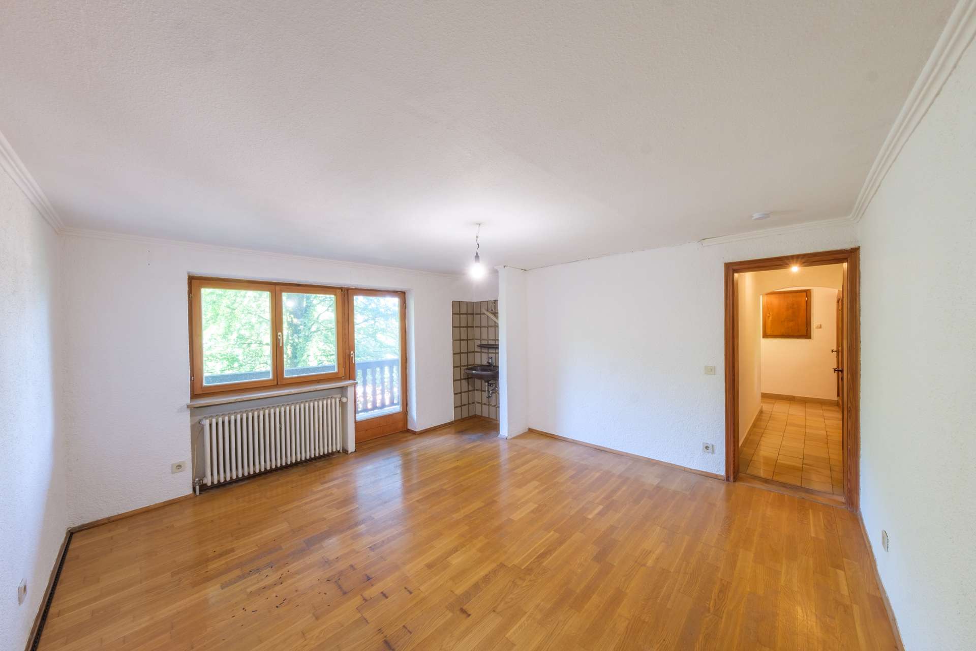 Immobilie in Tegernsee - Kensington-Exklusiv-Zweifamilienhaus am Tegernsee mit Panoramablick und Gestaltungspotenzial - Bild 2