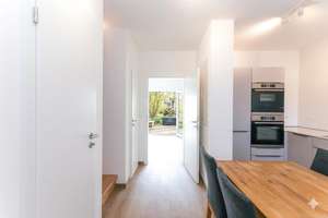 Zukunftssicher Wohnen: Design-Raumwunder mit A+ Energiebilanz – Die vollständige Adresse der Immobilie erhältst du vom Anbieter., 14089 Kladow, Berlin – Vorschaubild 2