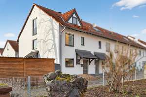 Einziehen und wohlfühlen: Energieeffizientes Reihenendhaus in guter Lage von KA-Grünwinkel – Die vollständige Adresse der Immobilie erhältst du vom Anbieter., 76185 Grünwinkel, Karlsruhe – Vorschaubild 1
