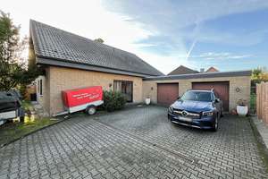 Attraktives Ein-/Zweifamilienhaus mit Gartengrundstück in attraktiver Lage von Wiedenbrück – Die vollständige Adresse der Immobilie erhältst du vom Anbieter., 33378 Rheda-Wiedenbrück – Vorschaubild 2